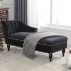 Chaise longue in velluto da 58" con borchie e gambe in legno