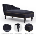 Chaise longue in velluto da 58" con borchie e gambe in legno
