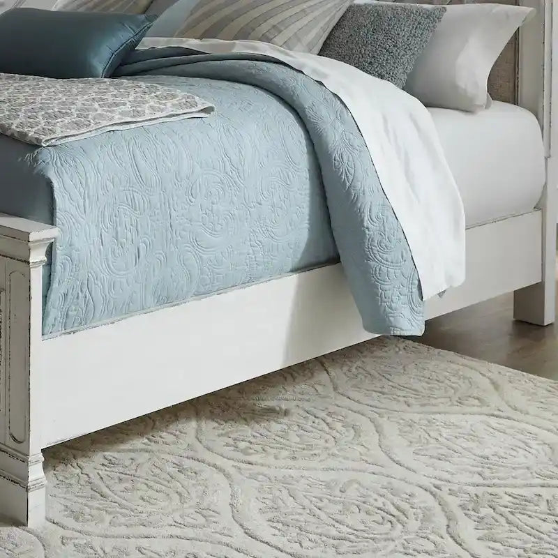 Letto a pannelli California King in corteccia invecchiata bianco antico