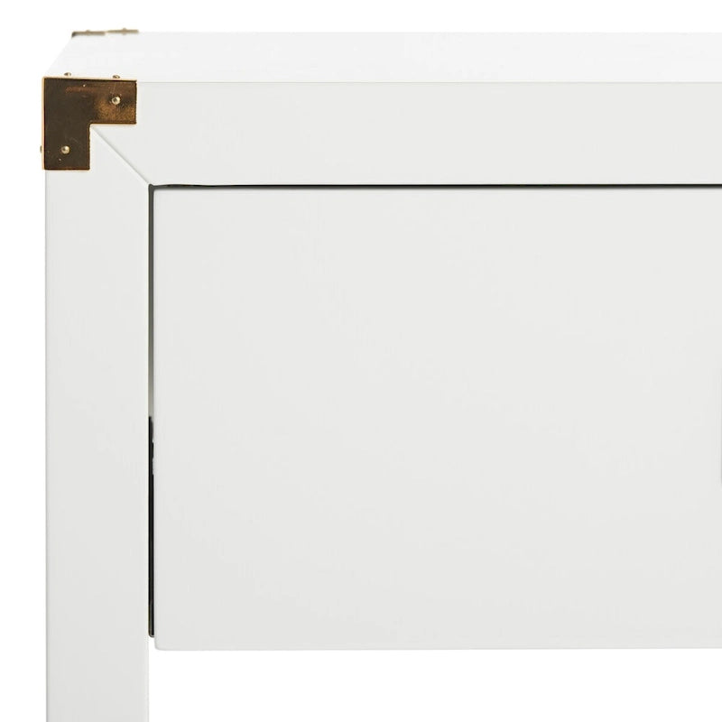 Tavolino laccato bianco con dettagli in ottone lucidato