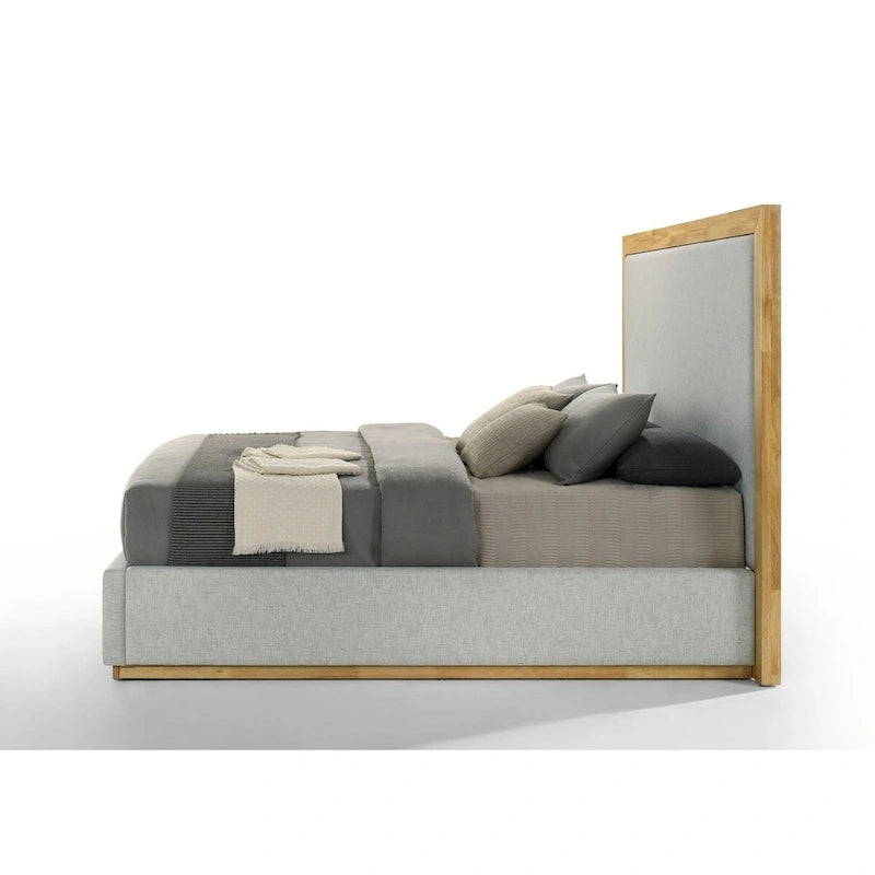 Letto con struttura in tessuto grigio moderno e legno naturale